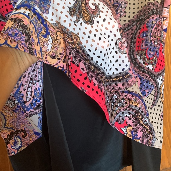 Dana Buchman Sleeveless Blouse, black shell with mesh overlay sheath. Size L - Picture 5 of 8